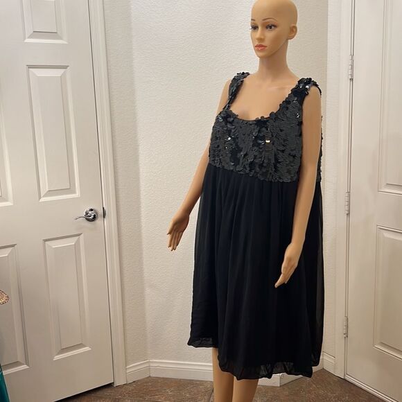 Dress Barn Woman Collection Size 22W Black Scoop Neck Short Sleeve Shimmer Dress - Picture 2 of 10